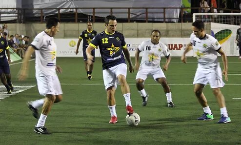 Falcão returns to soccer 7 in party game in Peru