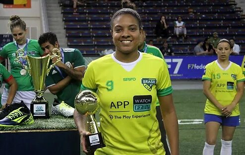 Aninha inserts the name in history as the first woman to receive the prize of the best sports player practiced in the world