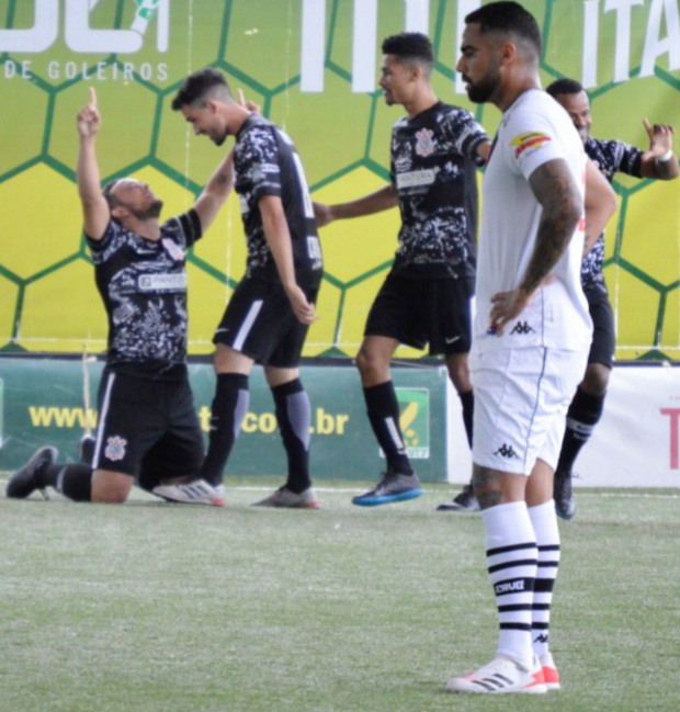 In a fierce duel, Corinthians (BRA) wins Vasco da Gama (BRA) and goes to the semifinals of the League of the Americas
