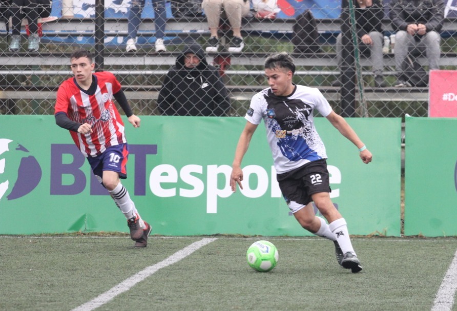 After 0-0 in normal time, Resak2 wins Late Fútbol 2-1 on penalties and qualifies for the grand final.