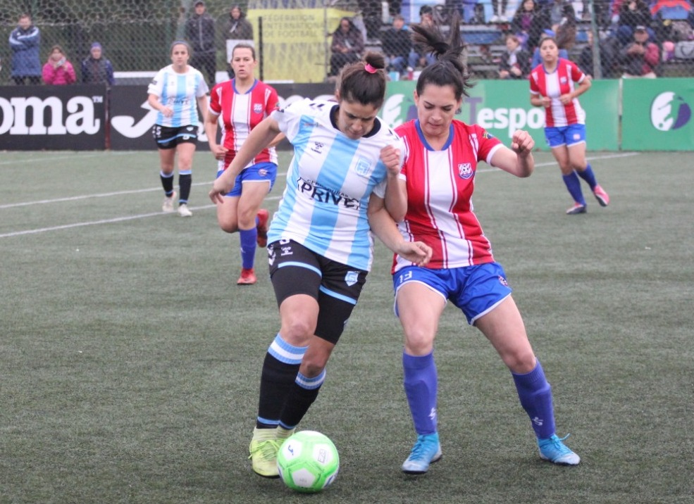 In the debut of the women's team, Argentina thrashes Paraguay 9-0 in the Copa America