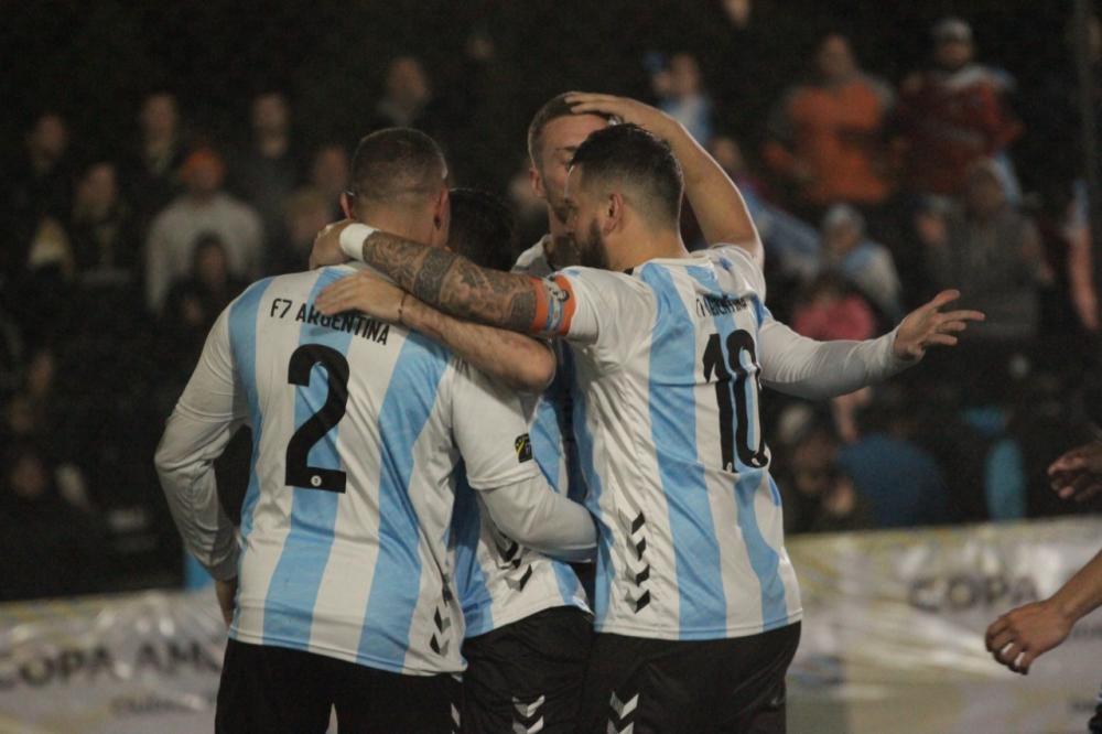 Argentina beats Chile 3-0 and goes straight to the semifinals
