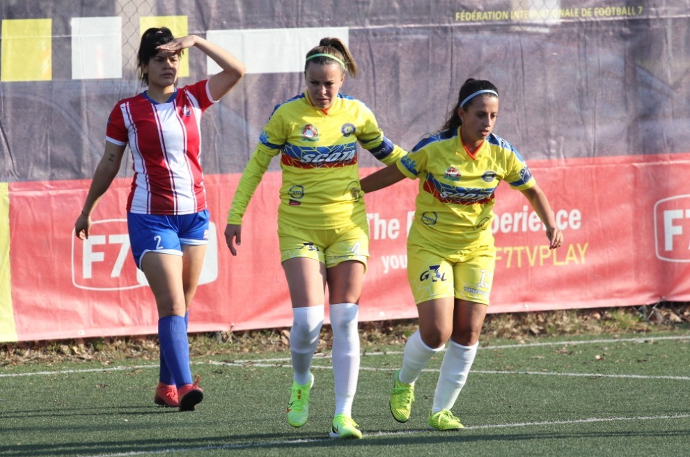 In a 10-goal game, Colombia won Paraguay 8-2
